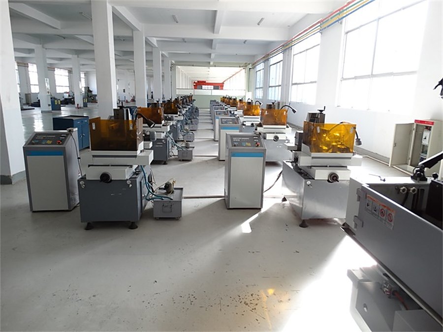 Diamond micron powder workshop floor at the HNHONGXIANG plant